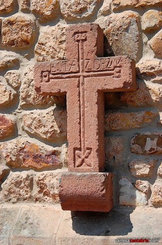Cruces en la pared