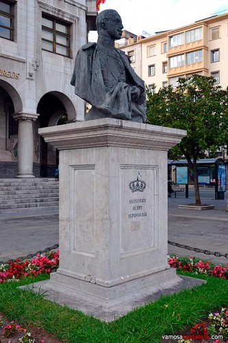 Estatua de Alfonso XIII en Santander III