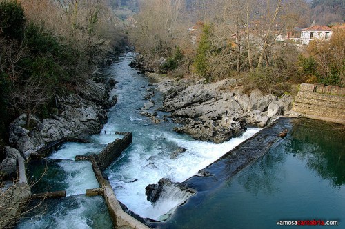 Río en Puente Viesgo