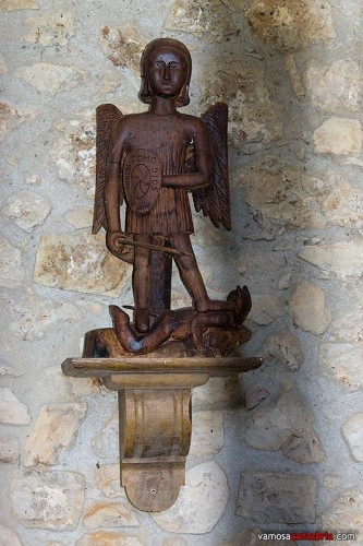 Estatua de San Miguel