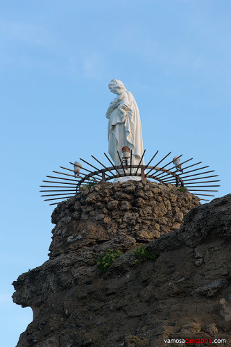 La Virgen en la roca de Biarritz