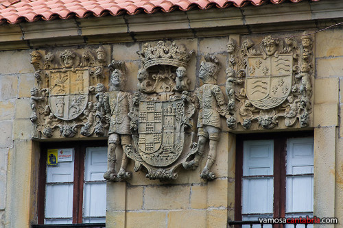 Escudo del Palacio Marqués de Velasco