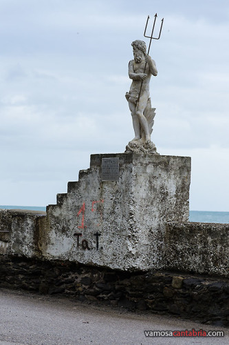 Estatua de Neptuno en Dícido II