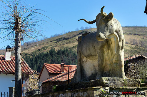 Monumento a la vaca tudanca III