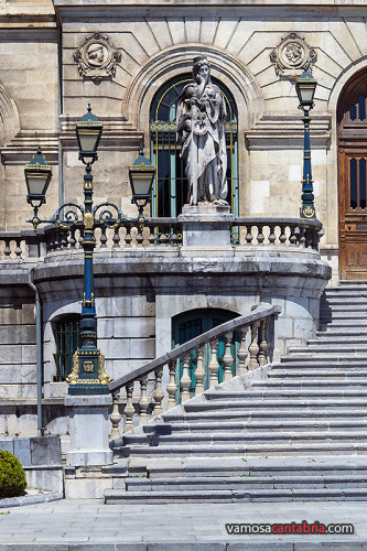 Escalera del ayuntamiento de Bilbao