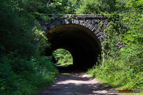 Primer túnel