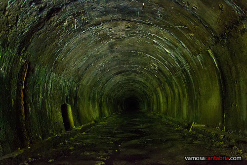 Interior del túnel de la Engaña II
