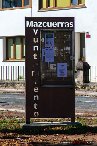 Cartel en Mazcuerras
