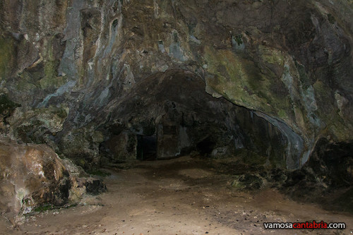 Entrada a la cueva II