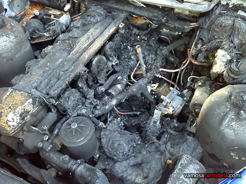 BMW quemado en Solares II