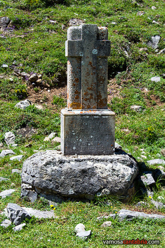 Monumento a Celestino Calvo Briz